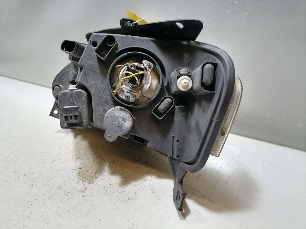 VW Fox original Scheinwerfer vorn rechts Halogen Bj.2010